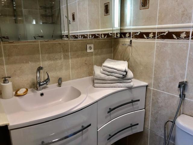 Charmant Studio A Uchaud Екстер'єр фото