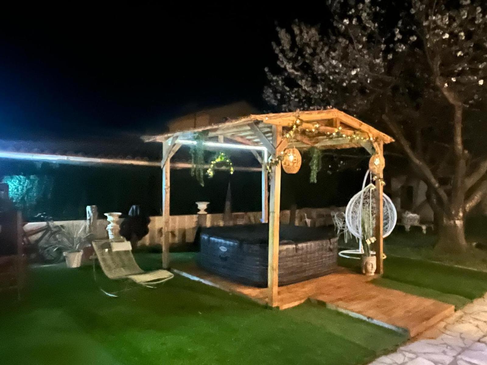 Charmant Studio A Uchaud Екстер'єр фото
